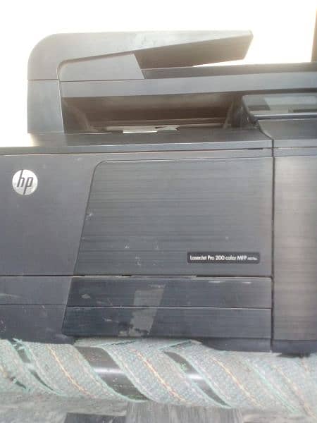 HP laser jet pro 200 color MFP / modal 10/10 condition a 3