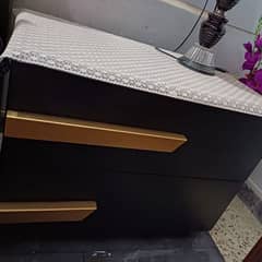 King size bed for sell with mattress side table dressing table