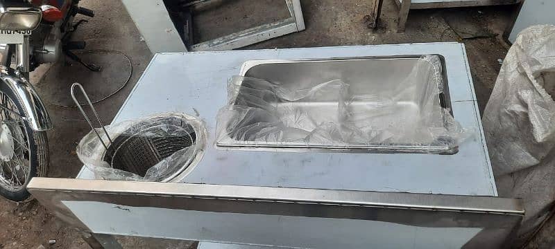 Commercial Fryers Stock For Sale | Hot Grill| Working & Breading Table 4