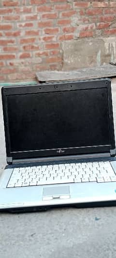 Fujitsu core i5 1st generation 250HD 4GB Ram