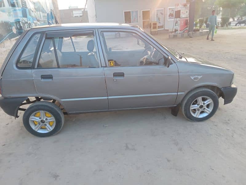 Suzuki Mehran VX 2015i want sale my home use car 2