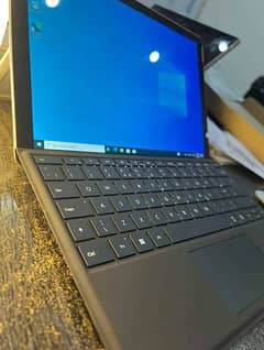 Microsoft Surface Pro 4 (Detachable )