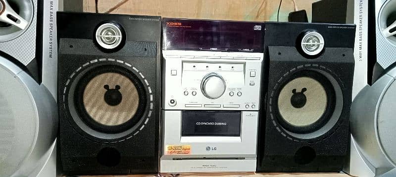 lg mini sound system very good n loud sound good bass quality 11