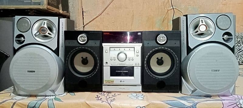 lg mini sound system very good n loud sound good bass quality 13