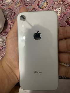 iphone xr  contact on watsap 03010901735 price kam hojai gi