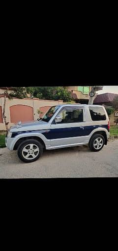 Pajero Mini 2012/15.650cc. 3 or 2 piece touch family used car