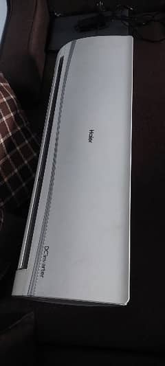 Haier Dc inverter 1.5 ton for sale 10by10 Condition