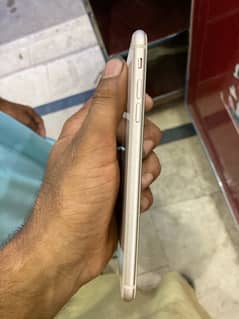 IPhone 8 Plus non pta 64 jb 8/10 back break ha baki all ok