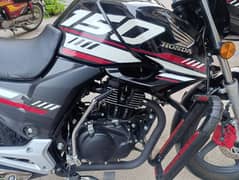 Honda CB 150f new bike 1100km use