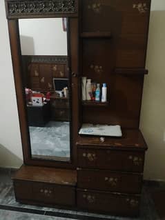 dressing table