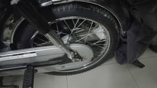 urgent sale new bike condition