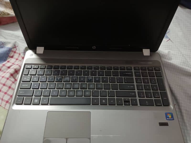 Hp laptop i5 2nd generation. 4gb, window 7 2