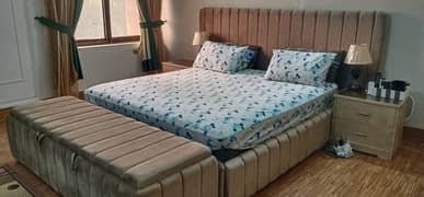 King Size double bed with 6 ft seate (with trunk space) and 6" matresd