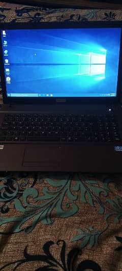 Laptop stone 10by10 core i3 4th generation ram4 rom500