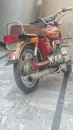 Used yammah 9model for sale chowk sarwer shaheed