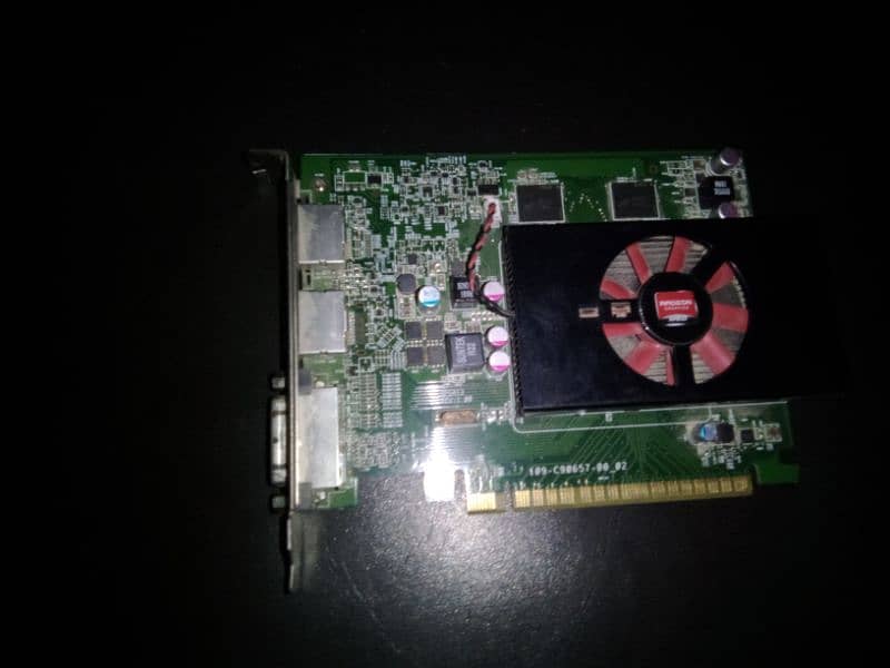 4 gb graphics card ( Amd R7 450 ) 3