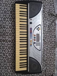 Yamaha piano PSR-J21