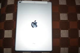 Apple IPad Gen 5 Used 9/10 Condition.