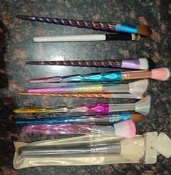 makuep brushes