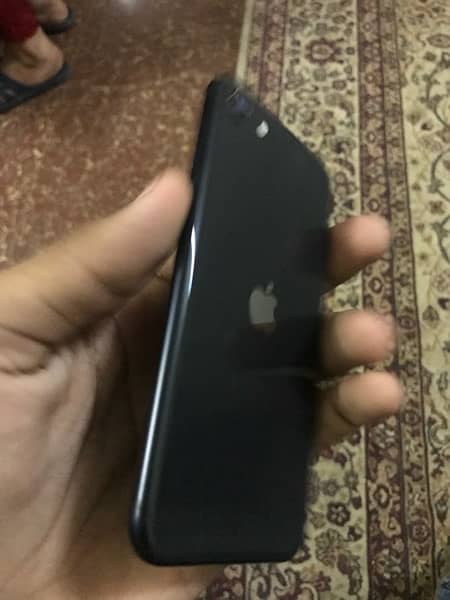 Iphone se 2020 5