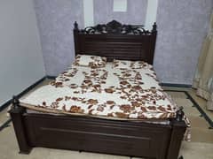 queen size bed polished