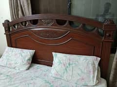 Bed and dressing table for sale