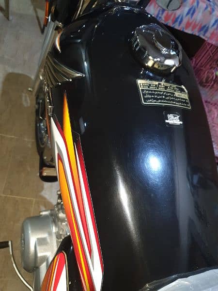 honda 125 tanki side covers 2