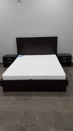 king bed available 03027718509