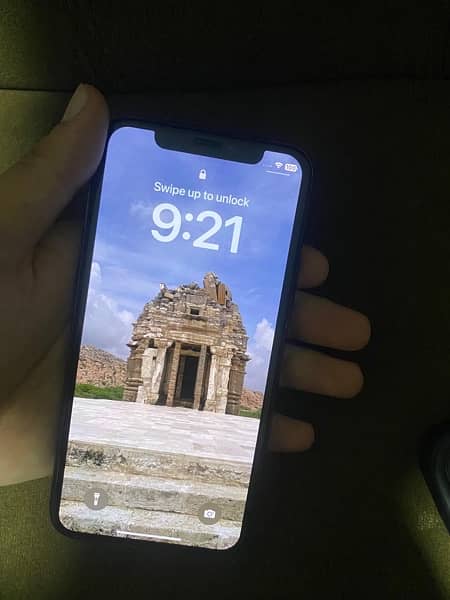 iPhone 11 Pro 1