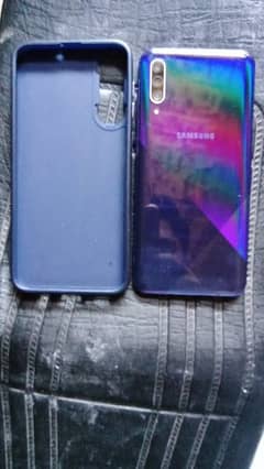 samsung a30s 4GB ram 64 GB room