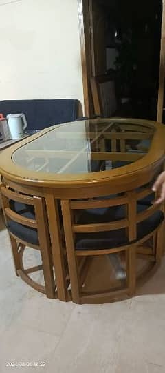 Dining table for 6 people