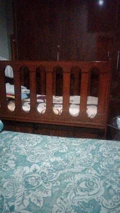 baby cot