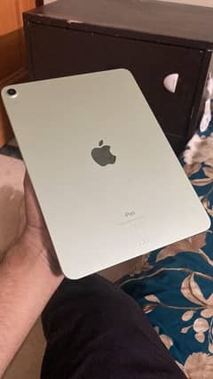 Apple Ipad air 4.