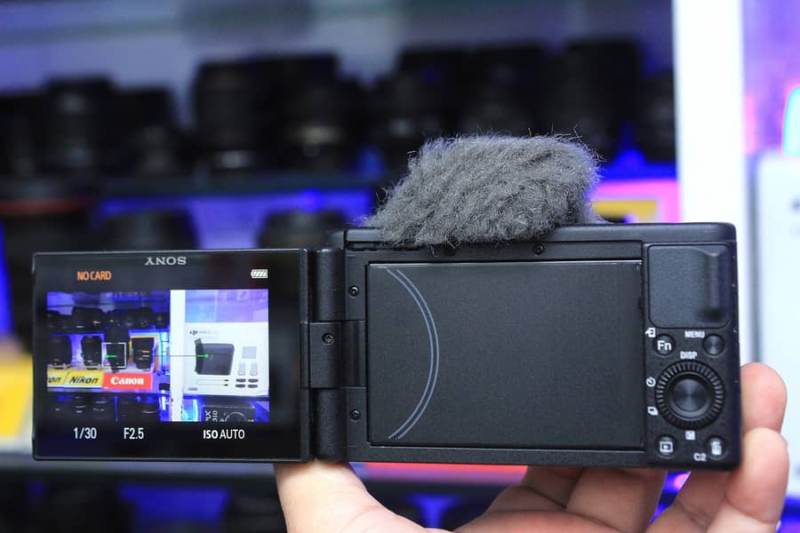 Sony ZV1 Vlogging Camera (4k Camera) 2