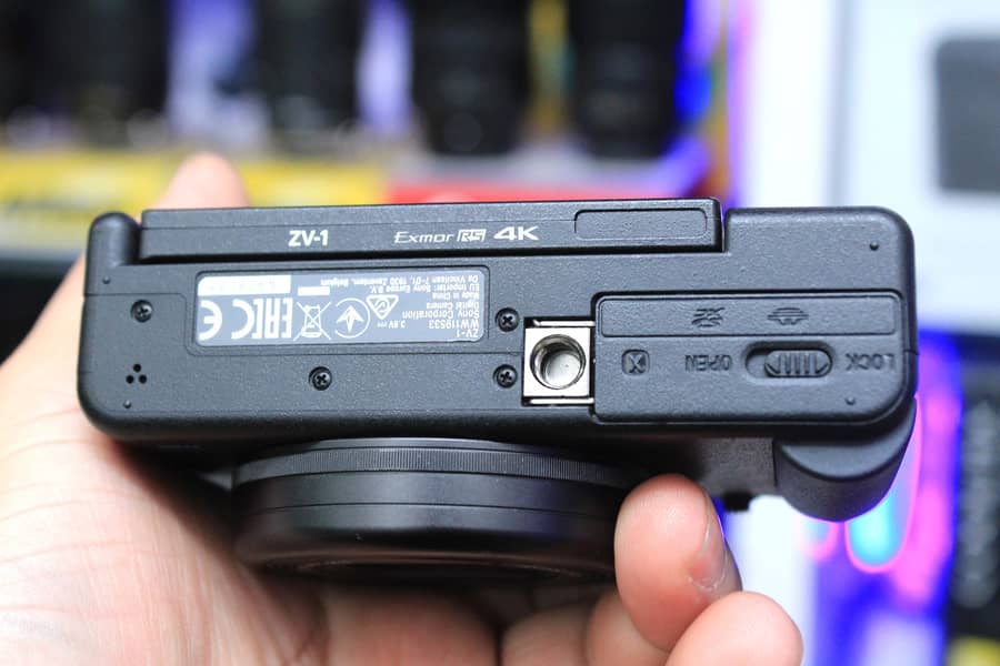 Sony ZV1 Vlogging Camera (4k Camera) 3