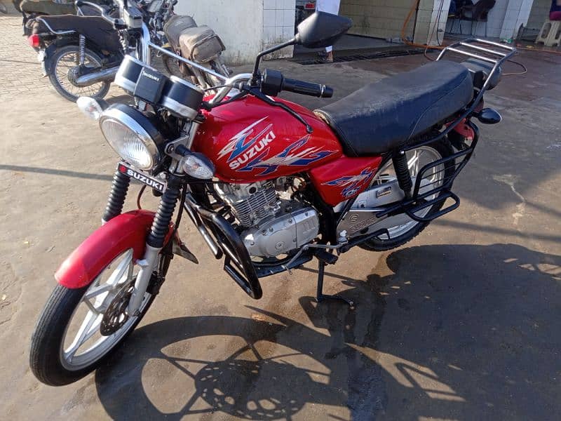 Suzuki gs150 se 4