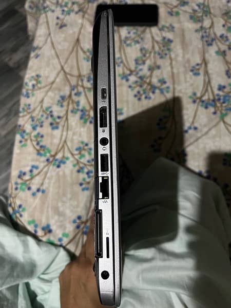 HP Elite Book 840 G3 3