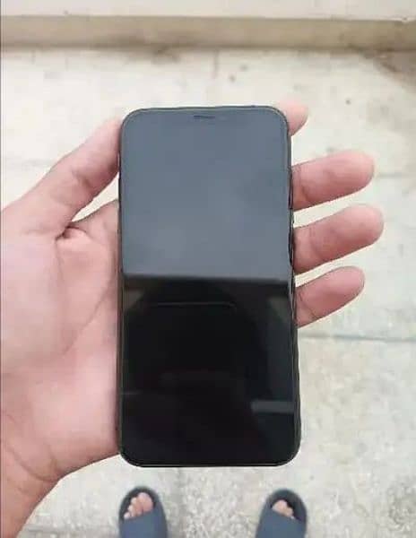 iPhone XS 8,256 gb Non PTA, 77 Battery Health ,10/10 condition 1