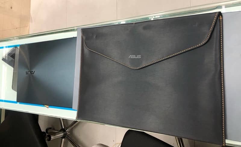 Asus ZenBook Duo 7