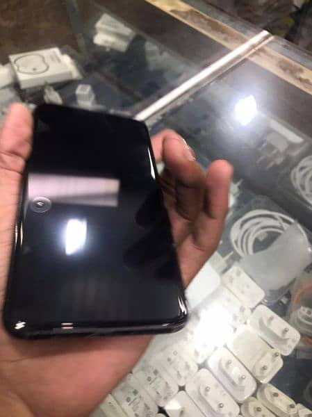 iphone xs max 256 non pta 4