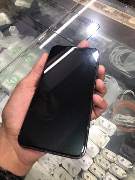 iphone xs max 256 non pta 5