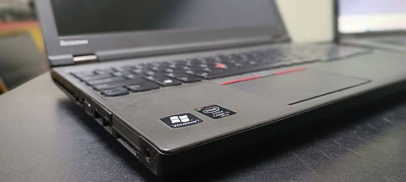 Lenovo Thinkpad w541 i7-4th with Nvidia graphics card 1