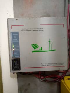 hybride solar inviter 3000 watt. 24 Volte