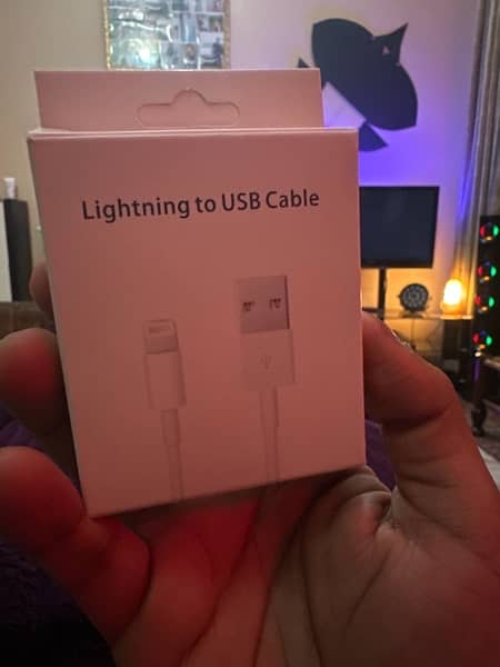 Iphone 13 or 14 geniun cable from UK store 1