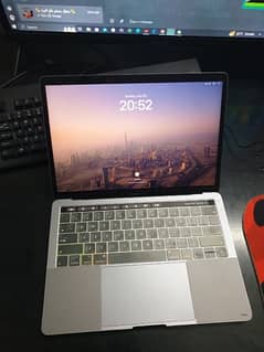 mavbook pro 2018