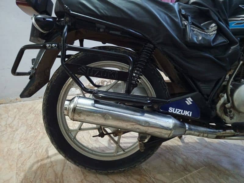 Suzuki GS 150SE (2020) 3