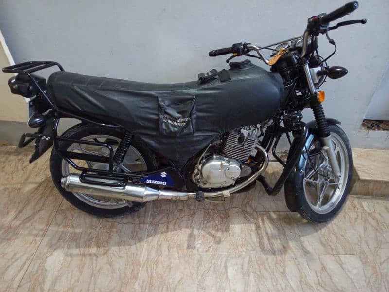 Suzuki GS 150SE (2020) 4