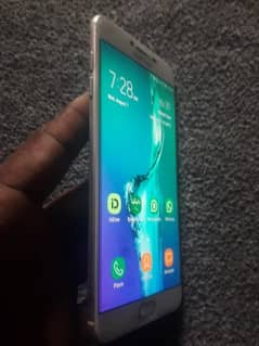 Samsung Galaxy c7 4gb 32gb pta apro Halka Sa Sherd Hai panel Mein bus