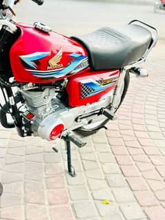 Honda 125 2024 model for sale  lush condition   cont num 03340962554