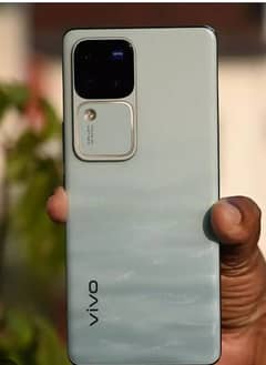 Vivo v 30